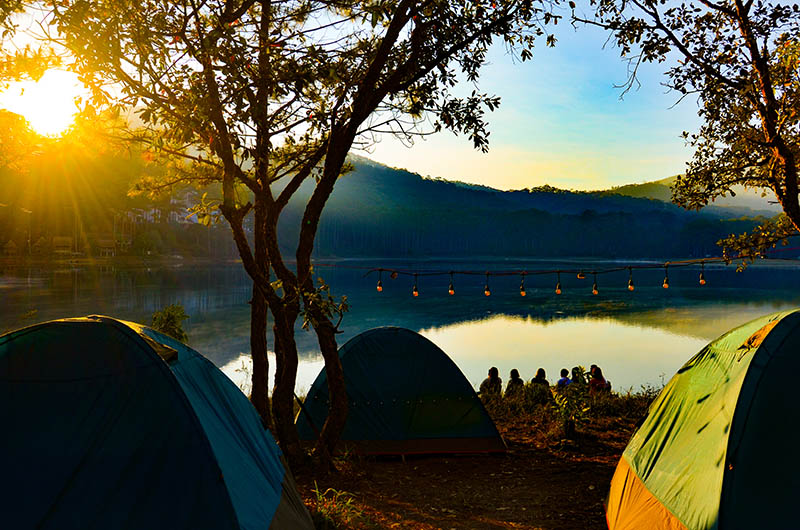 Đón ánh bình minh khi cắm trại tại Hồ Tuyền Lâm Đà Lạt 