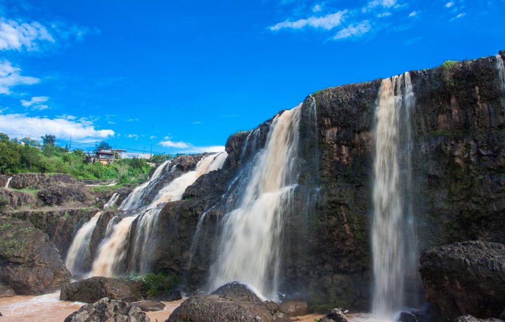 Thác Liên Khương - Một trong ba ngọn thác đẹp nhất trên dòng sông Đa Nhim 