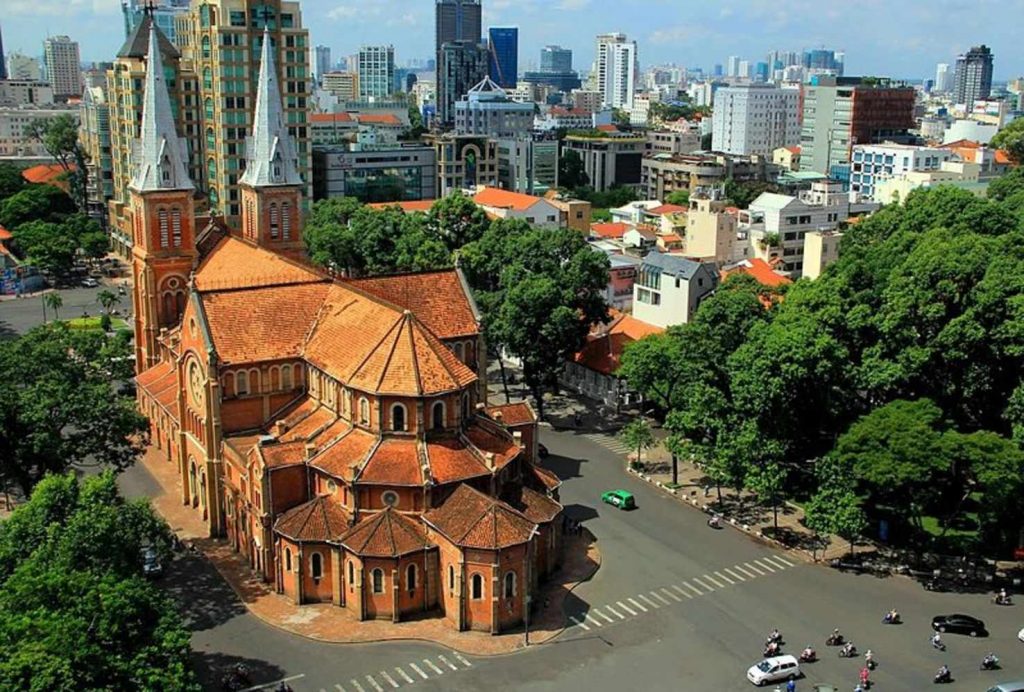 Nhà thờ Đức Bà - kiến trúc Pháp tọa lạc giữa lòng thành phố Sài Gòn 