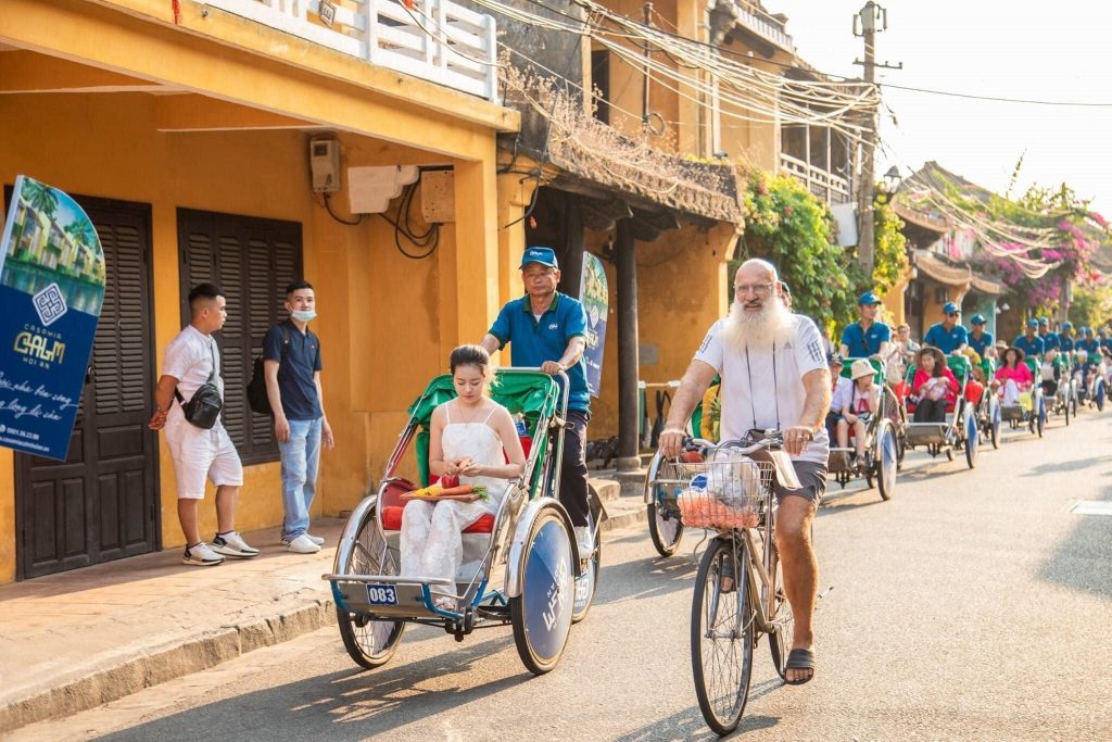 Thưởng lãm trọn vẹn cảnh đẹp Hội An giữa tiết trời tháng 4 mát mẻ