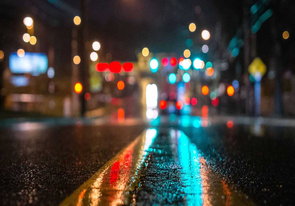 Chụp ảnh đường phố ban đêm để ghi dấu các khoảnh khắc lung linh của phố thị (Nguồn: Internet)