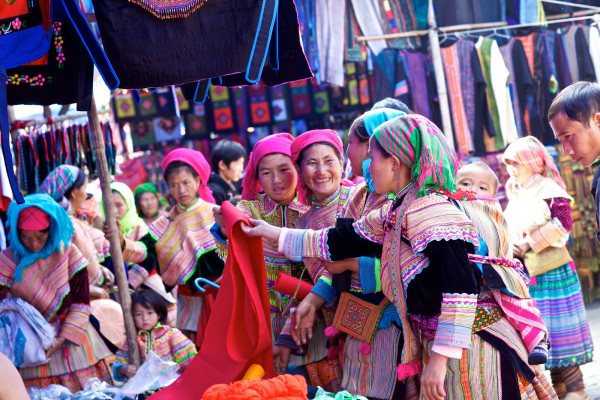 Chợ dân tộc trên đồi ở Hoàng Su Phì