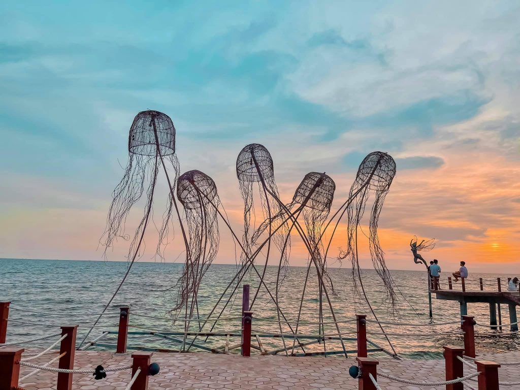Tiểu cảnh sứa biển - nét đặc trưng độc đáo của Sunset Sanato