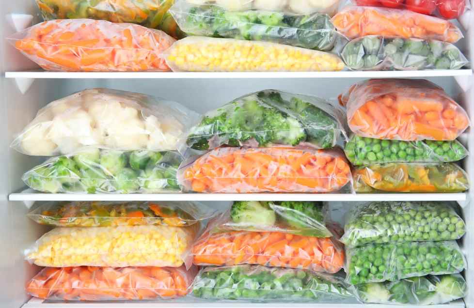 Hướng dẫn cách bảo quản rau trong ngăn đá tủ lạnh lâu hư