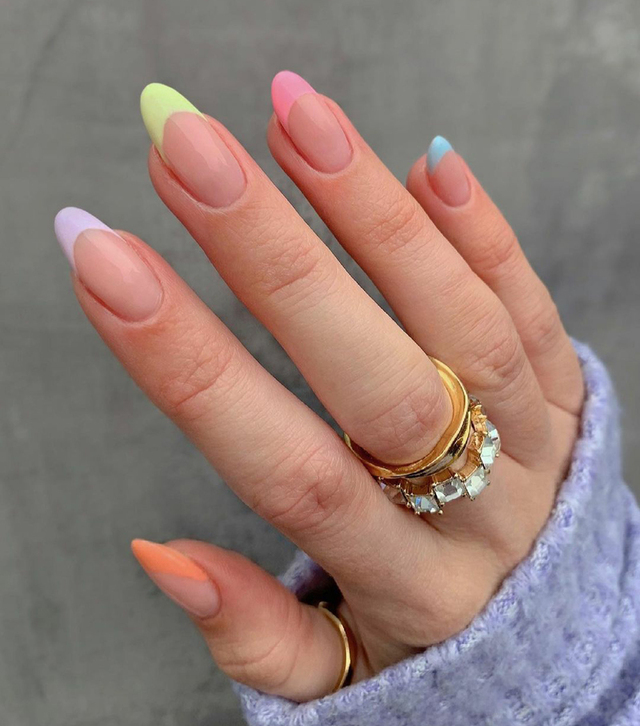 Nail mùa hè kiểu Pháp