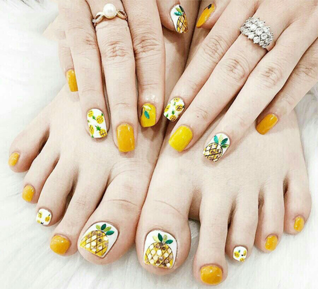 Nail chân đẹp hình hoa quả