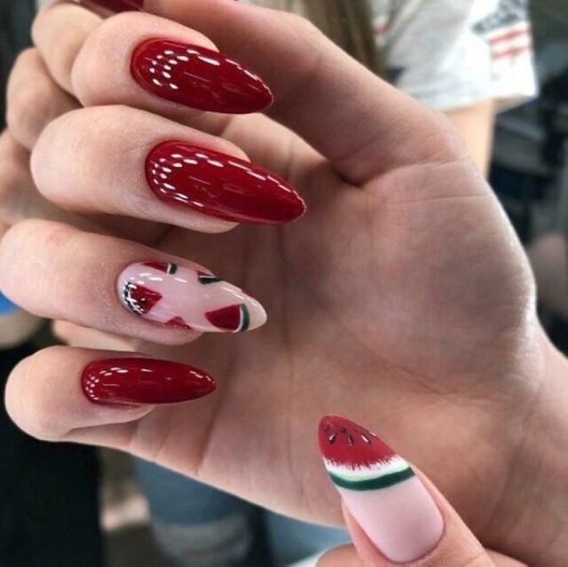 Mẫu nail dưa hấu đáng yêu. 