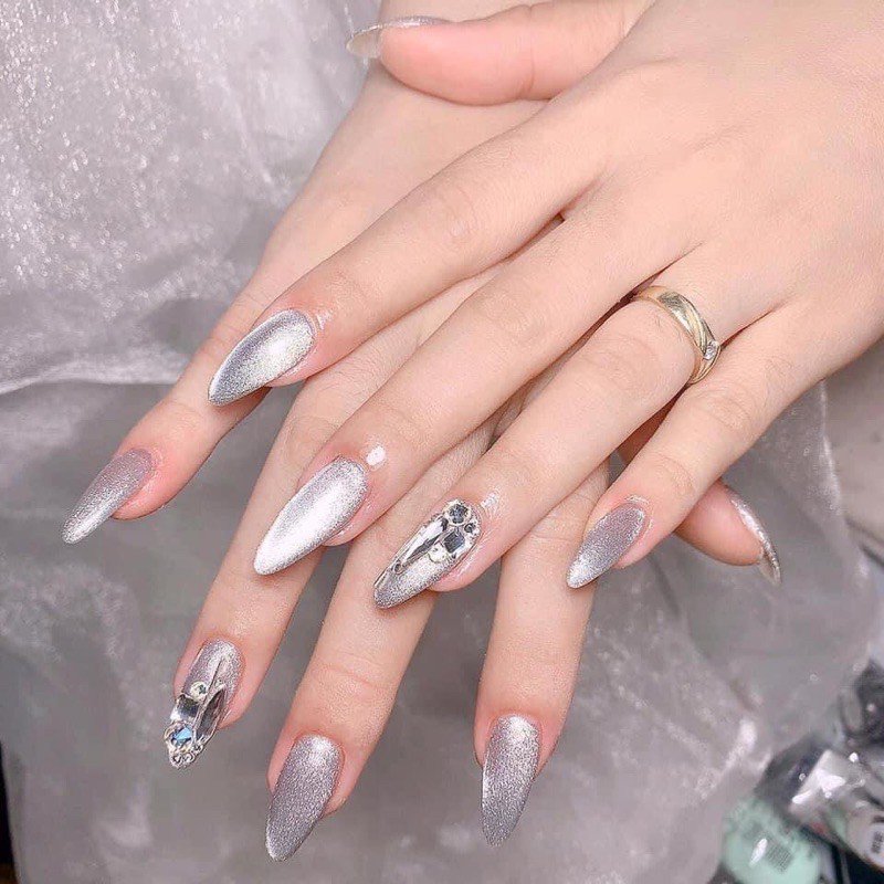 Nail mắt mèo cho quý cô sành điệu