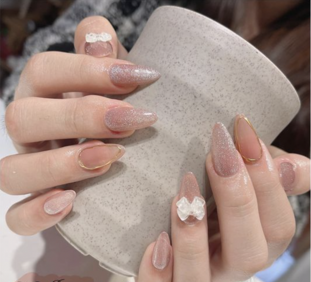  Mẫu nail mắt mèo kiêu sa cho cô nàng yêu thích phong cách tiểu thư