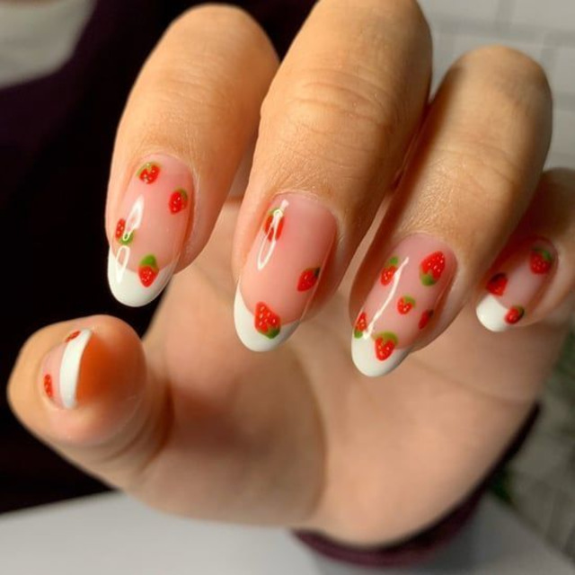 Nail mùa hè hình trái cây năng động