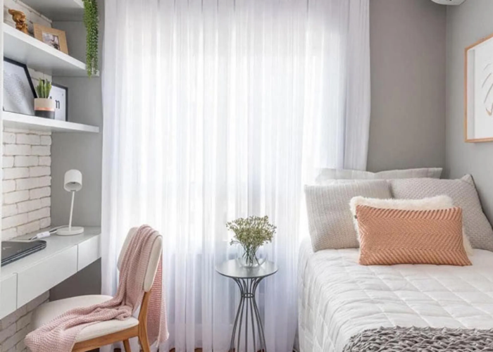  Một chiếc rèm cửa có kiểu dáng phù hợp với concept căn phòng sẽ giúp làm nổi bật vẻ đẹp tinh tế và nhẹ nhàng của không gian phòng ngủ
