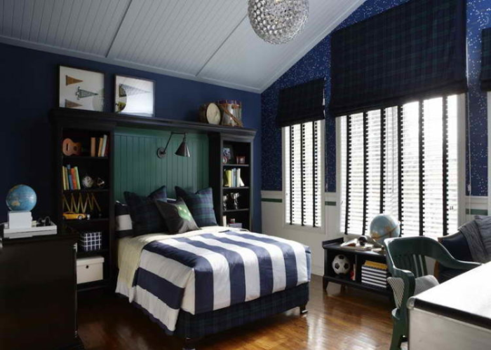 Sự đan xen giữa 2 gam màu xanh và đen từ những món đồ nội thất khiến căn phòng ngủ trở nên hài hòa và thẩm mỹ hơn
