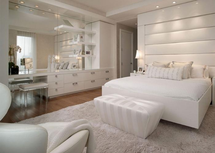 Mẫu phfong ngủ hiện đại sang trọng với tông màu trắng tất cả nội thất trong phòng