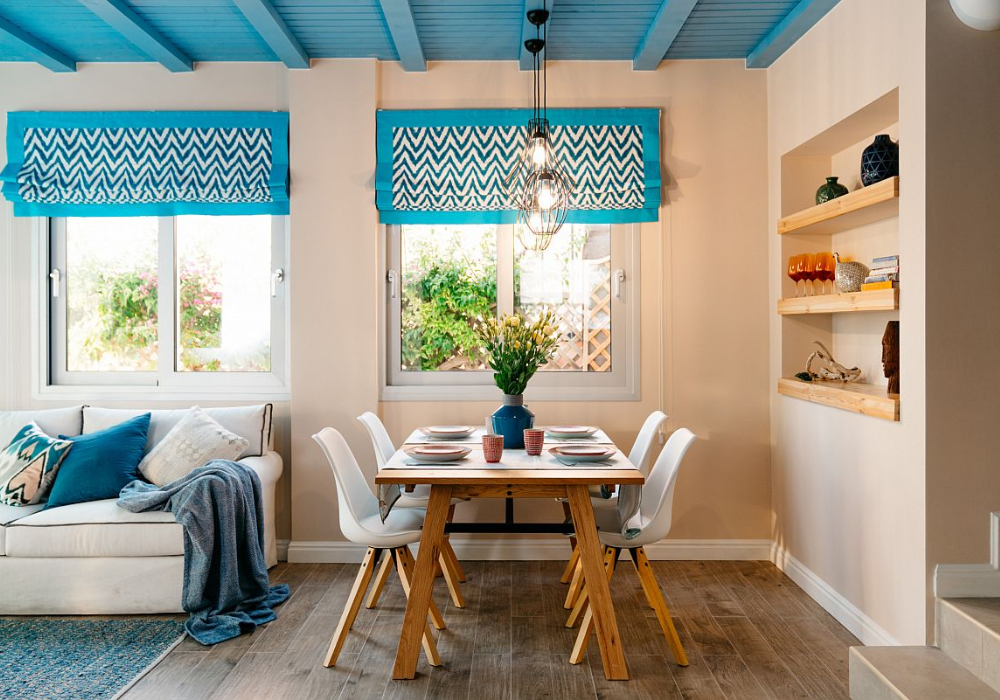 Phòng khách theo phong cách Địa Trung Hải sẽ mang đến cảm giác thoải mái, tự do cho gia đình bạn