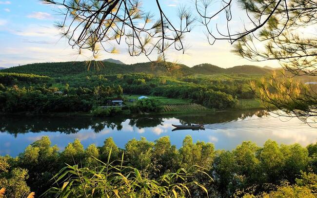 Vong Canh Hill - Perfume Village