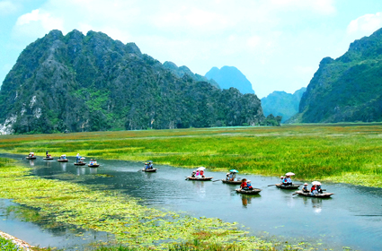 Vietnam classic beauty tours - Van Long Nature Reserve