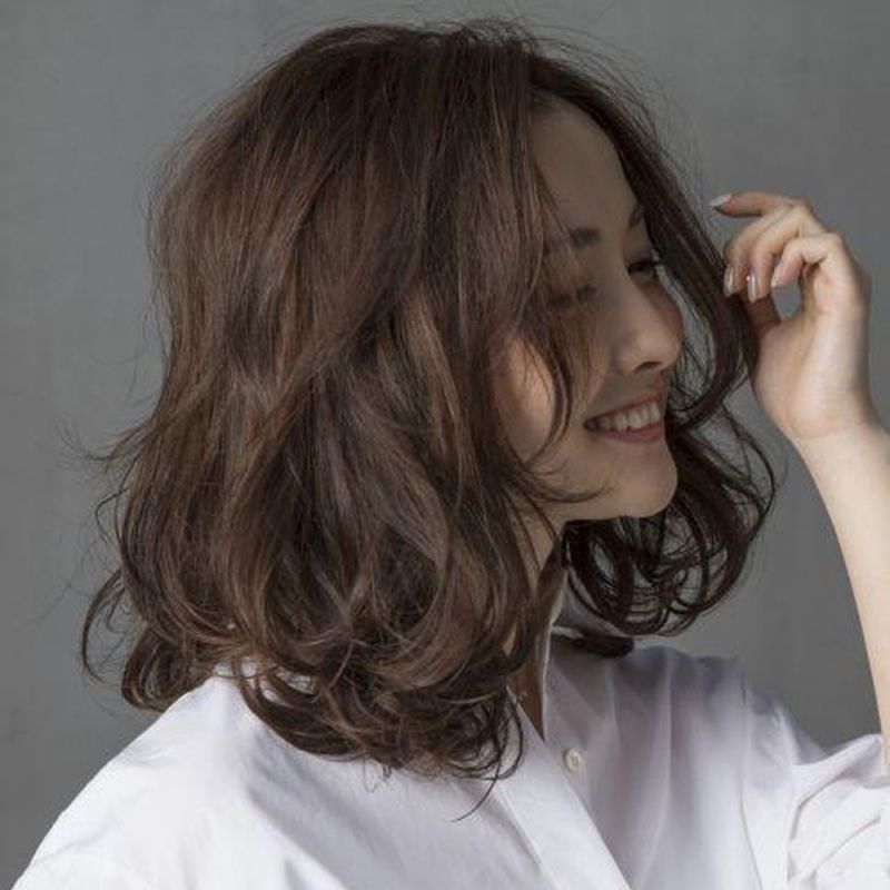 top 10 kiểu tóc layer nữ mặt tròn có mái đẹp năm 2023