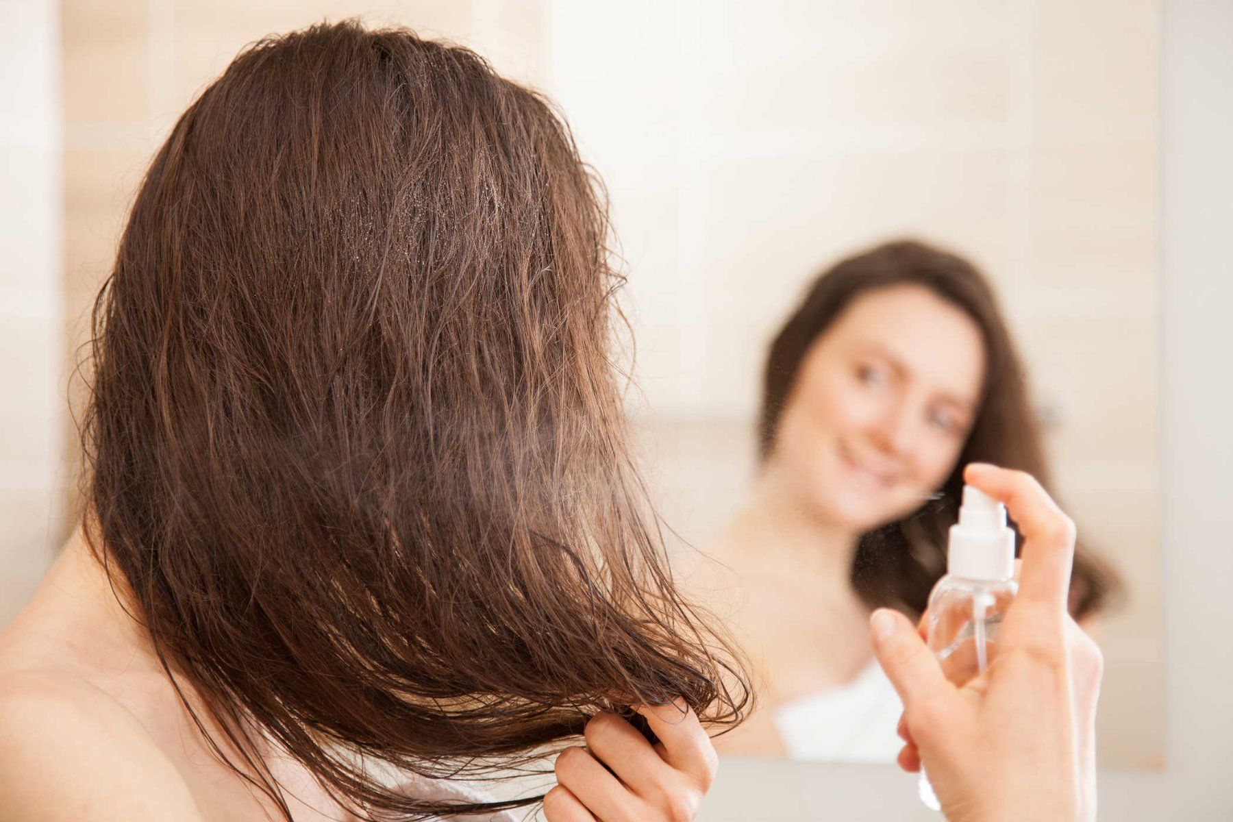 Bạn có chắc mình đã biết hết 4 loại xịt dưỡng tóc sau?