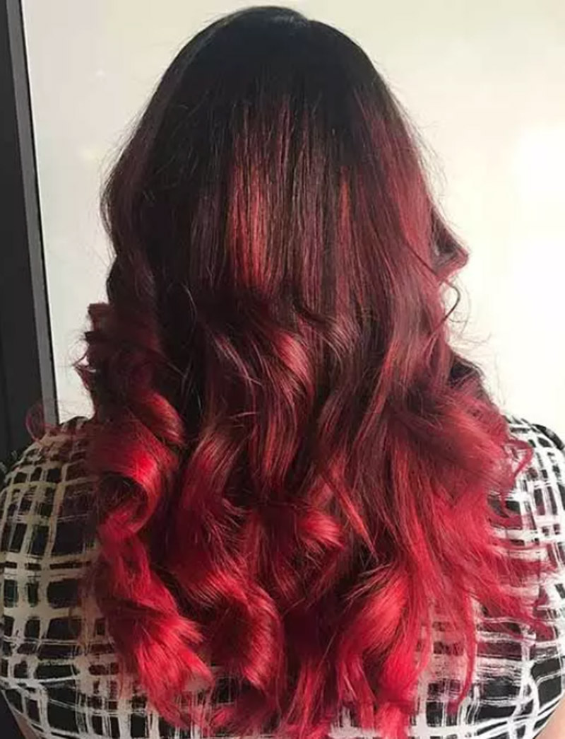 Mẫu tóc nhuộm ombre đỏ