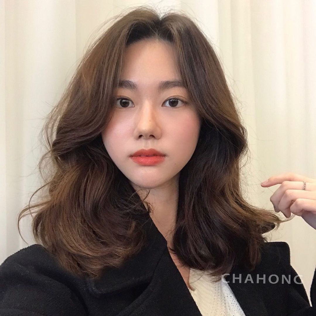  Kiểu tóc xoăn Hàn Quốc cho mặt dài