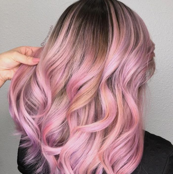 Mẫu tóc nhuộm balayage hồng