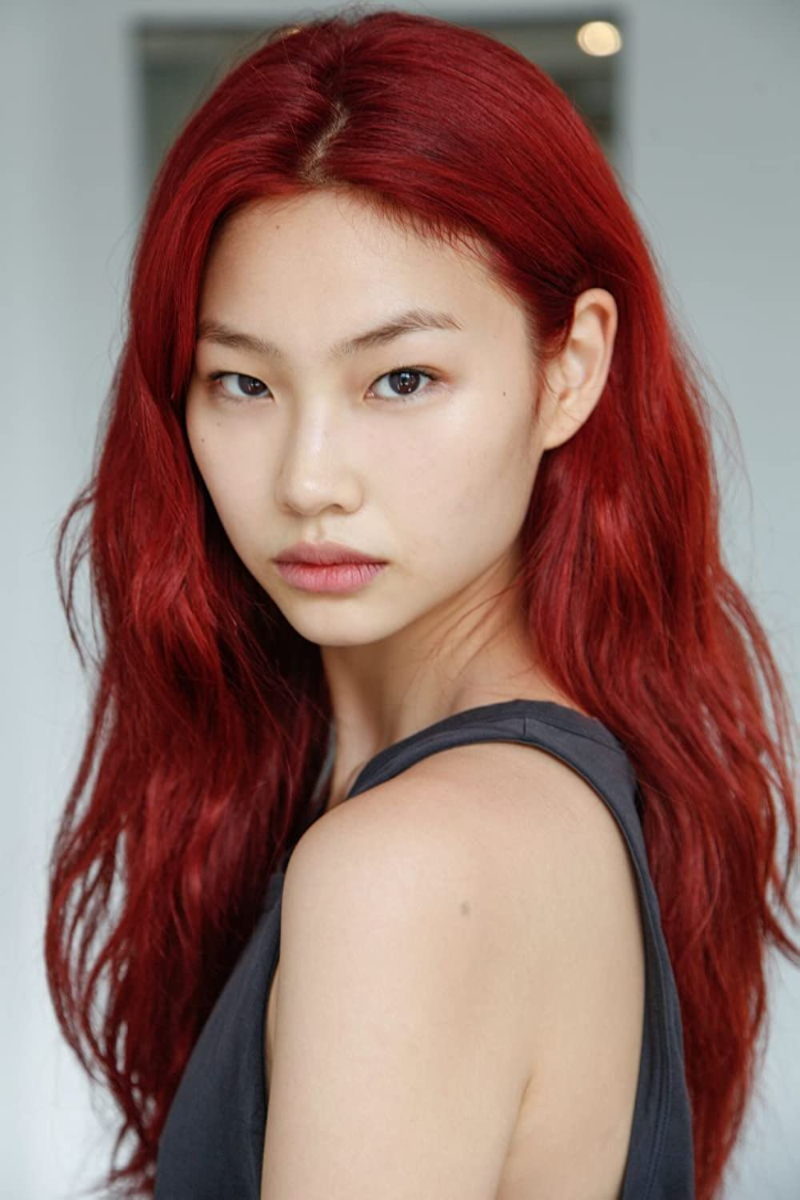 5 màu tóc dành riêng cho mùa Đông: Bật tông da, trẻ hóa chục tuổi